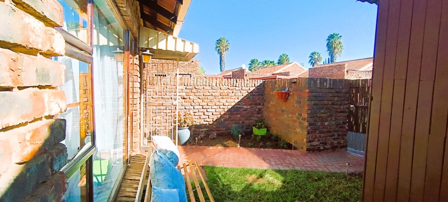 2 Bedroom Property for Sale in Pellissier Free State